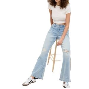 NWT Gap Low Rise Y2K Flare Jeans Light Wash Size 32/14